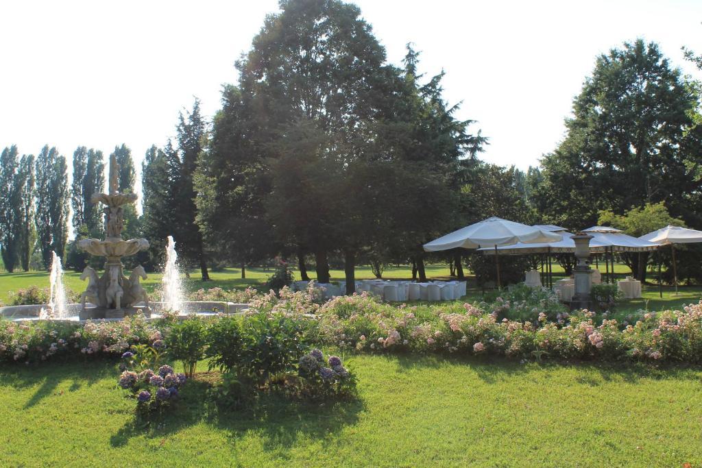 Villa Belvedere 1849 Misano di Gera dʼAdda Buitenkant foto